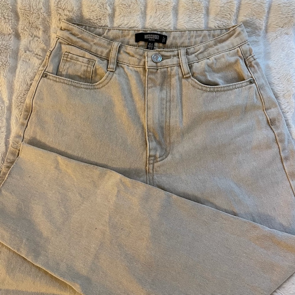 Misguided sand paper Jean